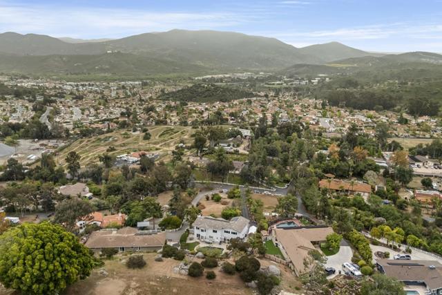 11984 Paseo Fuerte, El Cajon CA: https://media.crmls.org/mediaz/0f8bbc7d-1a8e-4503-93b7-aedcb6fdf5e6.jpg