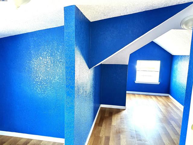 1610 85th Avenue, Oakland CA: https://media.crmls.org/mediaz/0f8c28c9-895e-4bde-ac49-29c20f35f16a.jpg