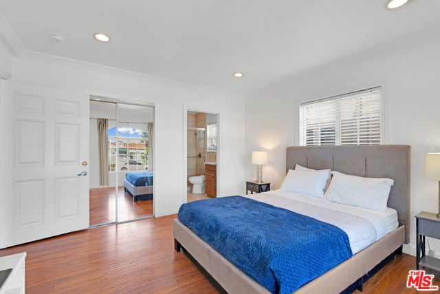 1131 S Swall Drive, Los Angeles CA: https://media.crmls.org/mediaz/0f8c59b3-88f9-4675-84f6-266551f655a5.jpg