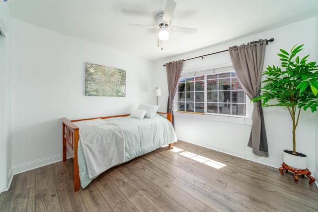 37621 Glenmoor Dr, Fremont CA: https://media.crmls.org/mediaz/0f8c910e-ba55-4634-9ab5-30f9fadf1c5f.jpg