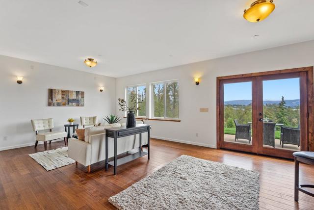 350 Windsong Way, Watsonville CA: https://media.crmls.org/mediaz/0f8cd3fa-f87a-42c3-8336-4cc3a8fe3361.jpg
