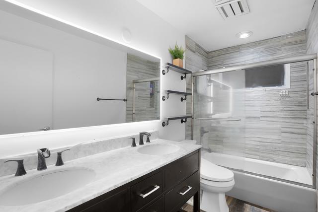 3943 Ingraham St, San Diego CA: https://media.crmls.org/mediaz/0f8d0e61-65bd-4a40-8cd7-0b40d8134077.jpg