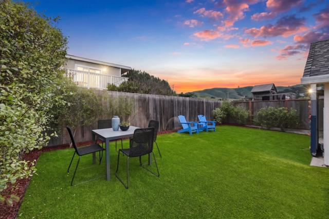 71 Salada Avenue, Pacifica CA: https://media.crmls.org/mediaz/0f8d241d-d428-4caf-b360-17da8a913906.jpg