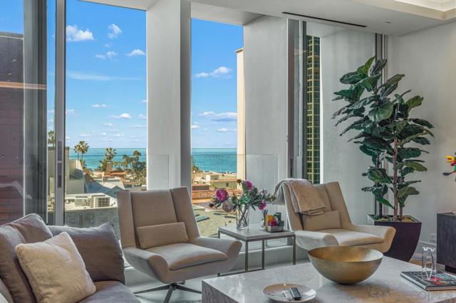 1020 Prospect St, La Jolla CA: https://media.crmls.org/mediaz/0f8dcd0e-677a-45bf-8833-7efe6be07075.jpg