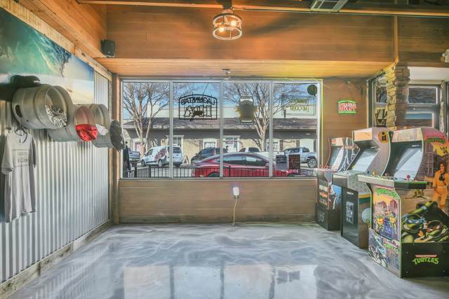 561 1St St, Brentwood CA: https://media.crmls.org/mediaz/0f8e2450-c8c2-4ffc-8e78-ce5877cbcc8a.jpg