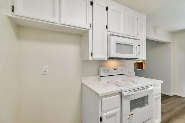 476 N Winchester Boulevard, Santa Clara CA: https://media.crmls.org/mediaz/0f8e526c-9e32-4e3d-a361-68460a153811.jpg