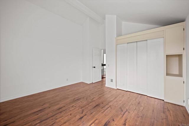 1033 Via Mil Cumbres, Solana Beach CA: https://media.crmls.org/mediaz/0f8ea62b-aa2d-4001-94d3-1b582c1b2523.jpg