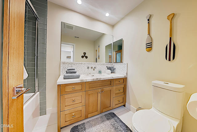 4531 Costa De Oro, Oxnard CA: https://media.crmls.org/mediaz/0f8f606c-0743-43b9-89fd-e0428d438366.jpg
