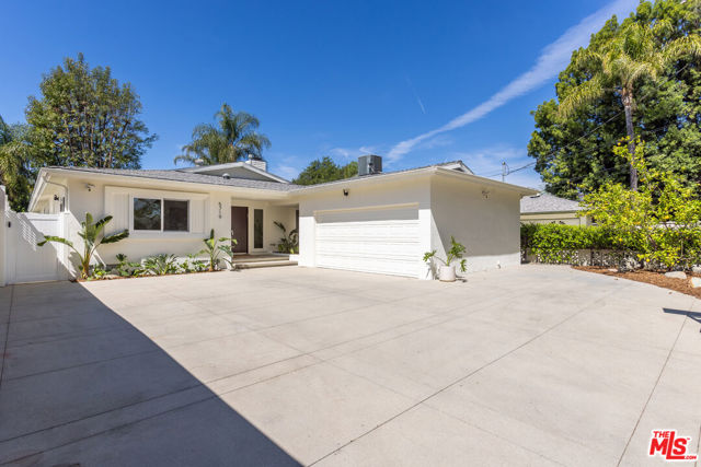 5719 Rhodes Avenue photo 3