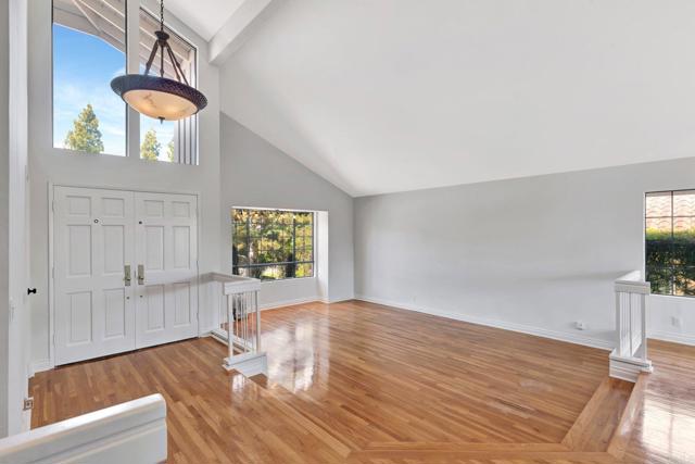 1211 Countrywood Lane, Vista CA: https://media.crmls.org/mediaz/0f901b28-caff-4f13-80c9-3c42b0b923fc.jpg