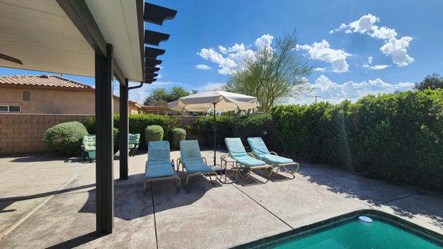 895 Ventana, Palm Springs, CA 92262