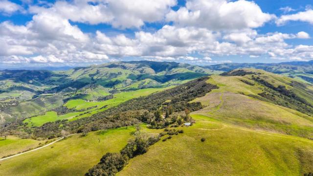 500 El Caminito Road, Carmel Valley CA: https://media.crmls.org/mediaz/0f90474e-c1d8-4253-8c5c-cdabb9dd20b6.jpg