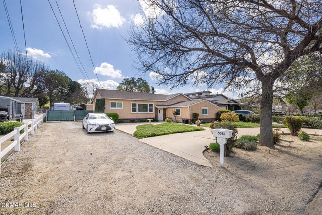 5356 Chesebro Road, Agoura Hills CA: https://media.crmls.org/mediaz/0f90a4dd-bef2-4e58-b4b4-064a923b52e4.jpg