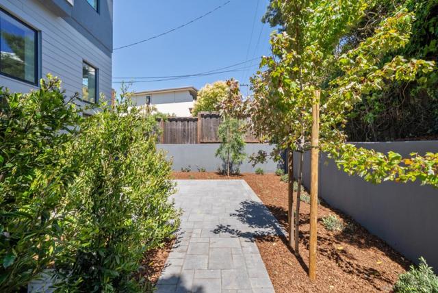 1433 Floribunda Avenue, Burlingame CA: https://media.crmls.org/mediaz/0f91d26e-6c84-4c16-9416-85a7d2056d53.jpg