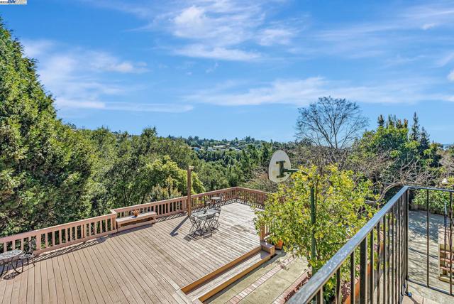 Image 41 of 60 For 25660 Paul Ct