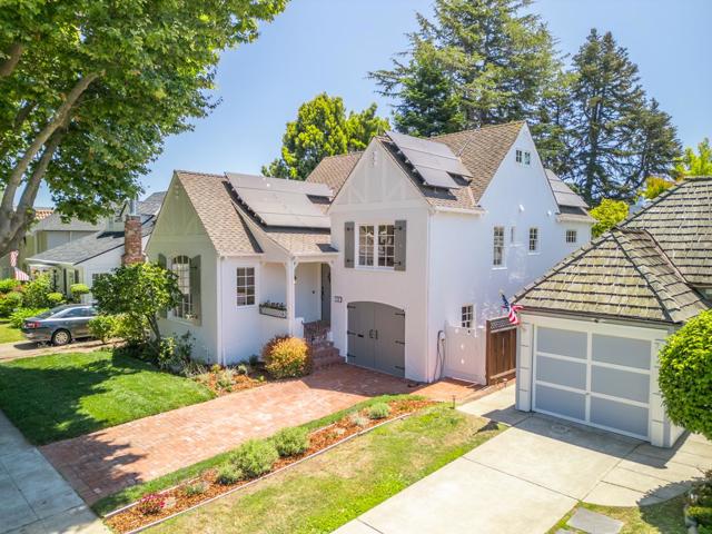 729 Concord Way, Burlingame CA: https://media.crmls.org/mediaz/0f93fa11-b385-4643-8ada-2ca9b975255f.jpg