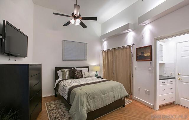 1150 Pine St, Coronado CA: https://media.crmls.org/mediaz/0f9454db-be95-4fba-957a-34b8676094ea.jpg