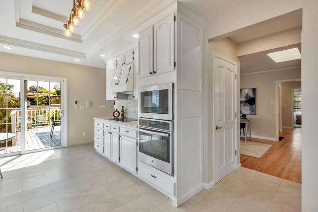 3709 Kenwood Avenue, San Mateo CA: https://media.crmls.org/mediaz/0f947d86-12a8-48f2-80d5-94148964b7df.jpg