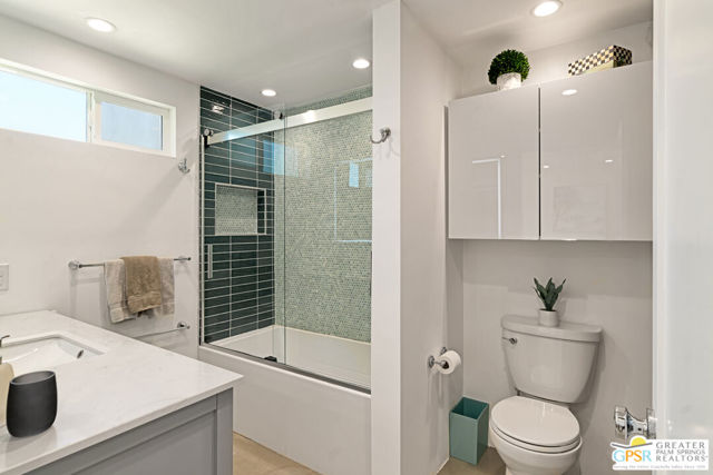 1405 E Tachevah Drive, Palm Springs CA: https://media.crmls.org/mediaz/0f95563e-ff2b-4e25-81bc-5dd1a463708e.jpg