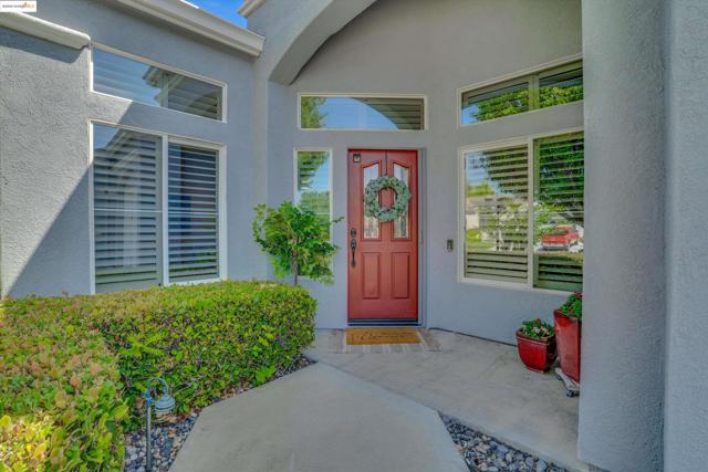 540 Central Park Pl, Brentwood CA: https://media.crmls.org/mediaz/0f95ab46-5058-4e3c-9f6c-92b5bf39bf79.jpg