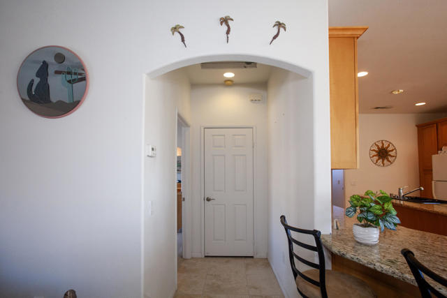 1224 Red Sea Avenue, Thermal CA: https://media.crmls.org/mediaz/0f95b622-221b-457b-b3cb-11c76ecca276.jpg