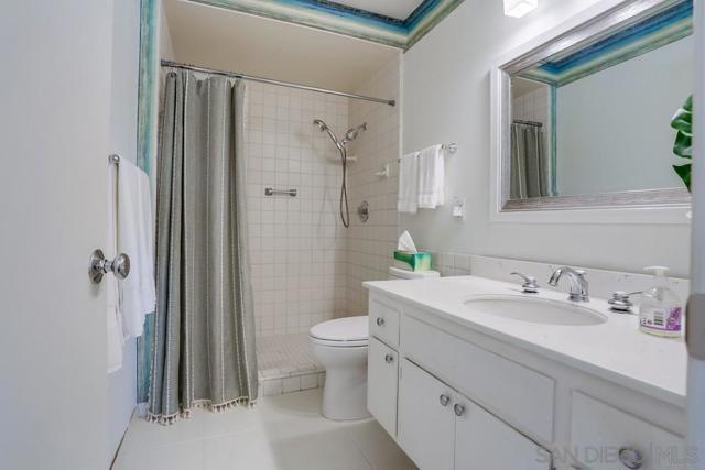 16555 Caminito Vecinos, San Diego CA: https://media.crmls.org/mediaz/0f95c4e1-06be-4ed0-bbd4-d22af2a51da2.jpg