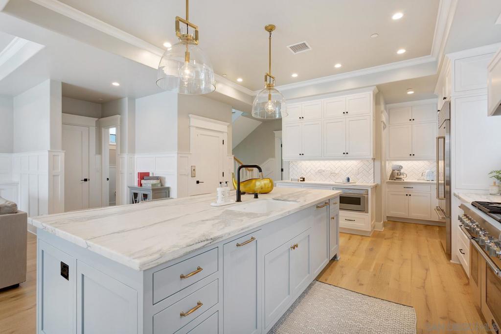 MLS #250017622SD img 8