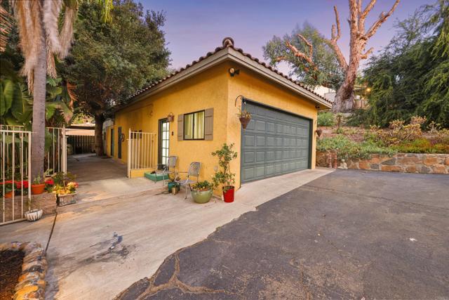 Image 21 of 27 For 1115 Mollison Avenue