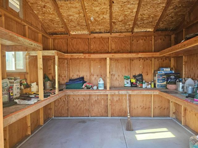 1703 Cobblefield Lane, Los Banos CA: https://media.crmls.org/mediaz/0f96d116-2afb-4a8b-b77a-9467d51e68ca.jpg