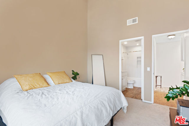 221 McAfee Court, Thousand Oaks CA: https://media.crmls.org/mediaz/0f96e85f-b3e4-4efe-80f8-934ef314370f.jpg