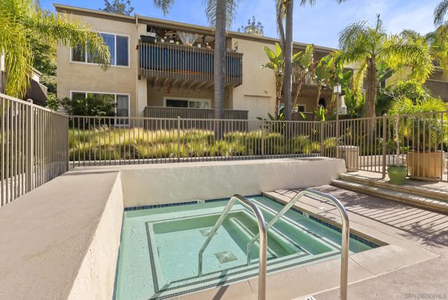 Image 31 of 40 For 8503 Villa La Jolla Dr E