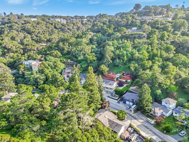 2940 San Juan Boulevard, Belmont CA: https://media.crmls.org/mediaz/0f998a6d-eed1-495a-9213-1ddd78c06512.jpg