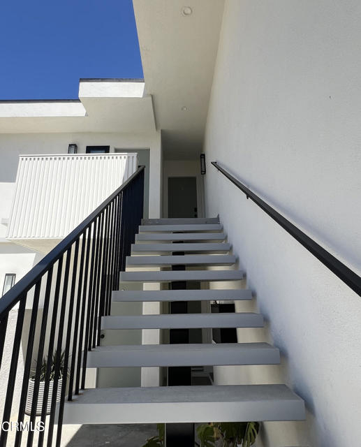 5135 w W Wooley Road, Oxnard CA: https://media.crmls.org/mediaz/0f9a43df-d893-4875-875b-c58ab129fc91.jpg