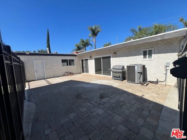 16650 Rinaldi Street, Granada Hills CA: https://media.crmls.org/mediaz/0f9aff31-68e5-4c4f-bd49-86ca302d3207.jpg