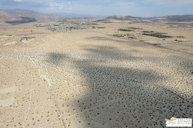 0 Far View, Desert Hot Springs CA: https://media.crmls.org/mediaz/0f9b52b8-01b0-42c2-a117-35659c99e041.jpg