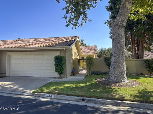 640 Campo Verde Court, Oak Park CA: https://media.crmls.org/mediaz/0f9c5fd4-6d56-4e90-bde6-9d8b6b6f48c6.jpg