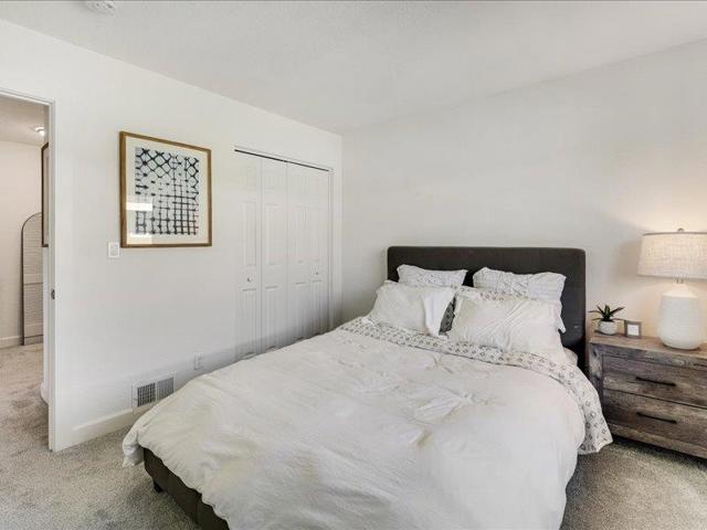 4475 Diamond Street, Capitola CA: https://media.crmls.org/mediaz/0f9c6ac3-0a81-482d-a2bb-63215953c1ff.jpg