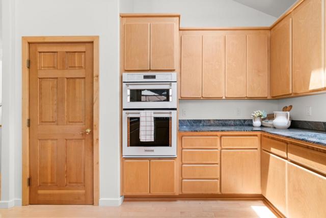 3135 Mar Vista Drive, Aptos CA: https://media.crmls.org/mediaz/0f9d1ba5-7578-4b44-b820-0978a62d5971.jpg