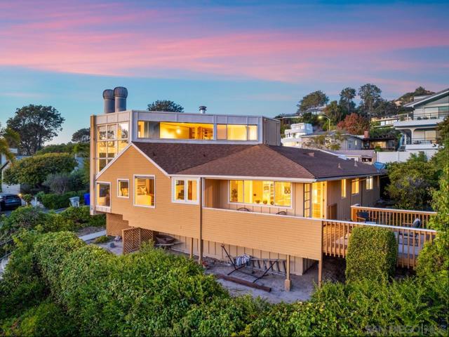 2506 Via Merano, Del Mar CA: https://media.crmls.org/mediaz/0f9d1f66-5c1e-46d2-9d01-92c085b24ab8.jpg