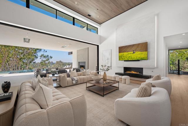 5471 73 La Crescenta, Rancho Santa Fe CA: https://media.crmls.org/mediaz/0f9d3784-6bee-40c5-8c52-8efe0898a6dc.jpg