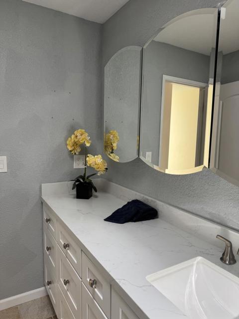 3230 Oak View Lane, Morgan Hill CA: https://media.crmls.org/mediaz/0f9ebd94-9834-4749-b03d-d5719e6bb6fb.jpg