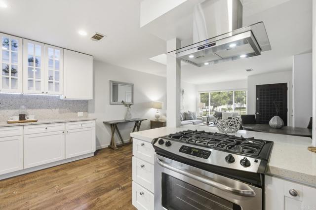 3902 Vista Campana N, Oceanside CA: https://media.crmls.org/mediaz/0f9f1605-7934-44e4-a9bf-c4f310db4458.jpg
