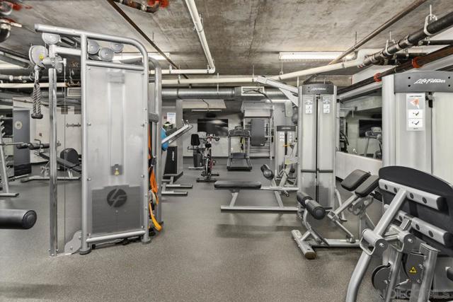 1150 J Street, San Diego CA: https://media.crmls.org/mediaz/0f9f18b4-af1c-4ceb-bd2b-361bd19f14e1.jpg