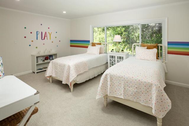 115 Toyon Court, Woodside CA: https://media.crmls.org/mediaz/0f9f9f2c-981c-4c3b-8498-091f8e5e9862.jpg
