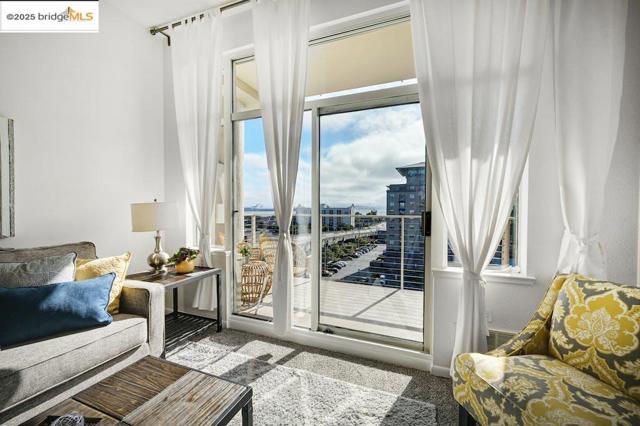 5855 Horton St, Emeryville CA: https://media.crmls.org/mediaz/0fa0bc90-59dc-4e5f-8c97-862034ca877d.jpg