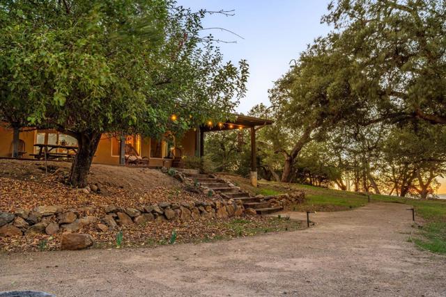 Detail Gallery Image 38 of 69 For 25258 Black Canyon Rd, Santa Ysabel,  CA 92070 - 3 Beds | 2 Baths
