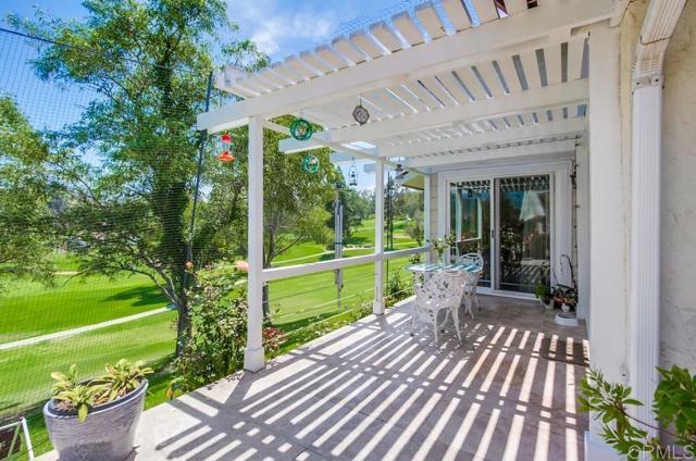 1129 La Casa Drive, San Marcos CA: https://media.crmls.org/mediaz/0fa1f444-0197-4815-b830-c739587e6076.jpg
