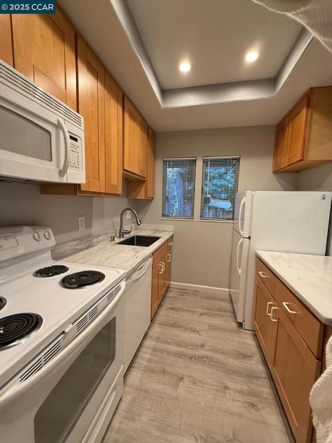 2061 VANDERSLICE AVE, Walnut Creek CA: https://media.crmls.org/mediaz/0fa2436e-62fe-4bcb-933e-90702034cec3.jpg