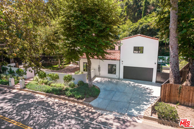 1807 Benedict Canyon Drive, Beverly Hills, California 90210, 4 Bedrooms Bedrooms, ,3 BathroomsBathrooms,Single Family Residence,For Sale,Benedict Canyon,25501921