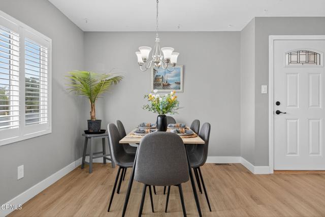 176 Chaucer Lane, Ventura CA: https://media.crmls.org/mediaz/0fa29c6a-8e40-449b-bee1-d1264652d8a9.jpg